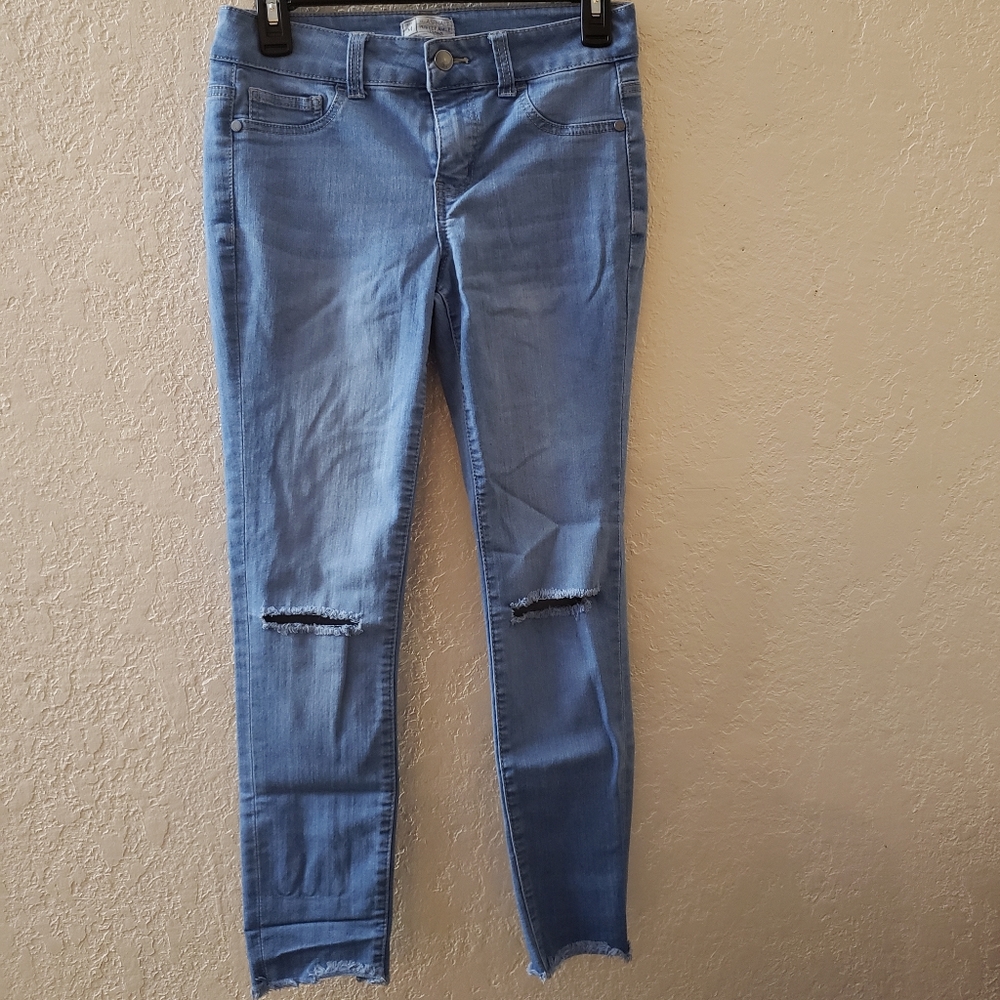 Jeggings, light washed, knee slits, medium